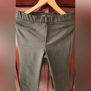 Zara Women’s Dreed kickflare cropped pants